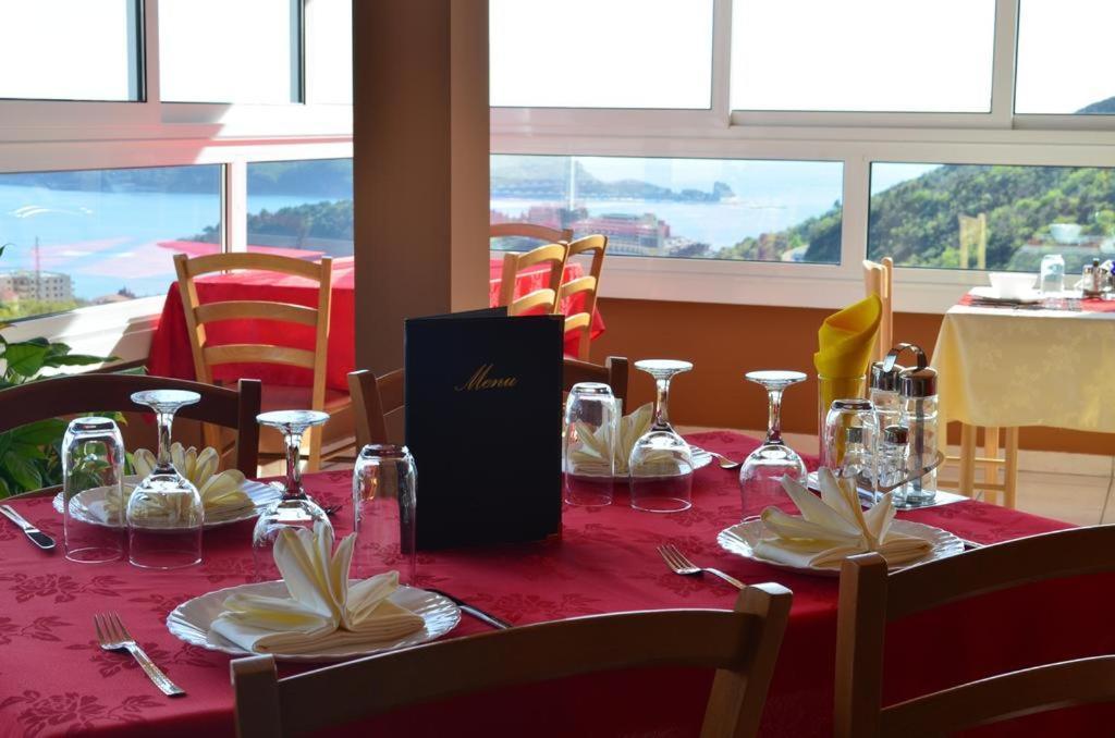 " Villa Kruna Lux " Budva Buitenkant foto